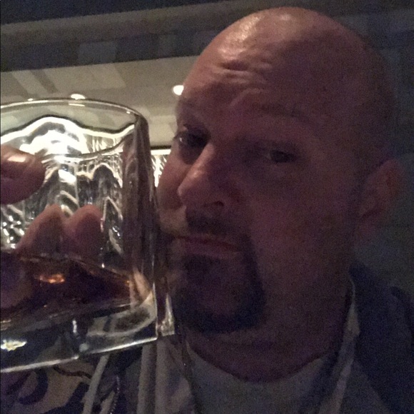 Meet your Posher, Daniel - Picture 2 of 3